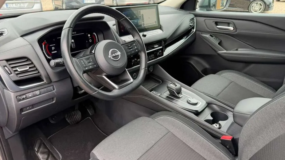 NISSAN Qashqai -