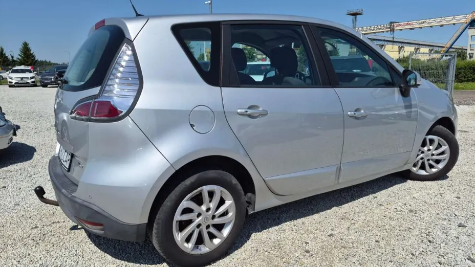 RENAULT Scenic -