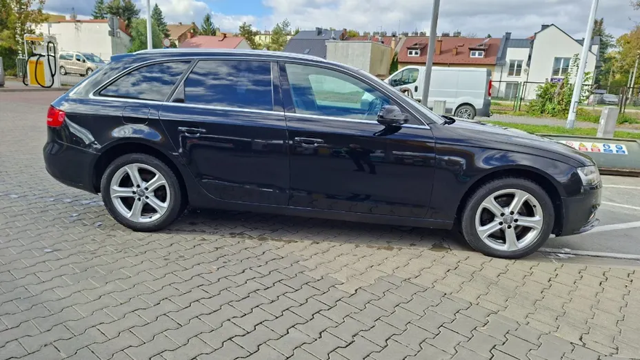 AUDI A4 -
