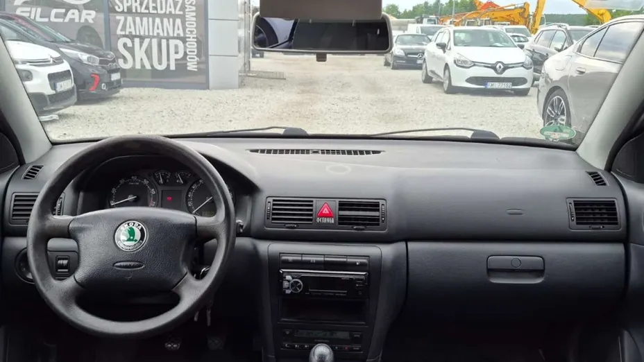 SKODA Octavia -