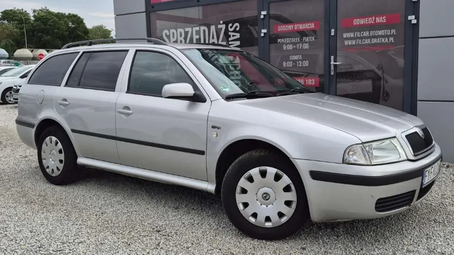 SKODA Octavia -