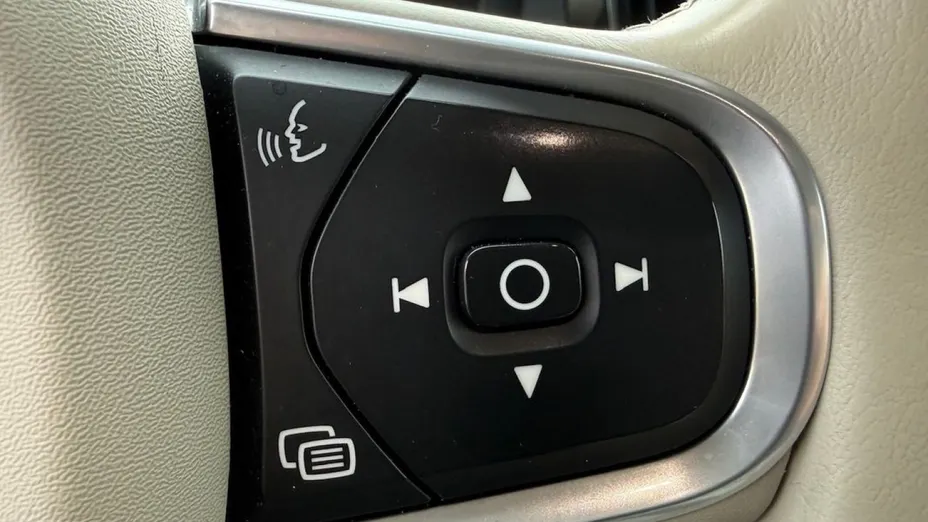 VOLVO V60 -