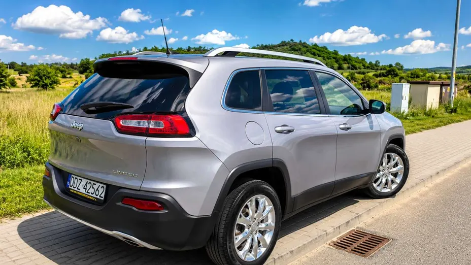 JEEP Cherokee -