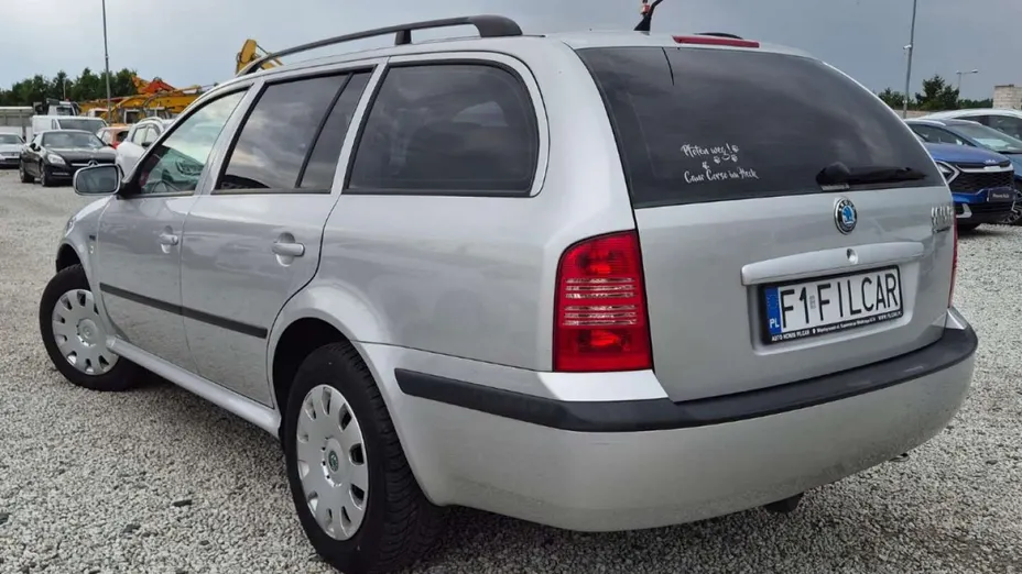 SKODA Octavia -