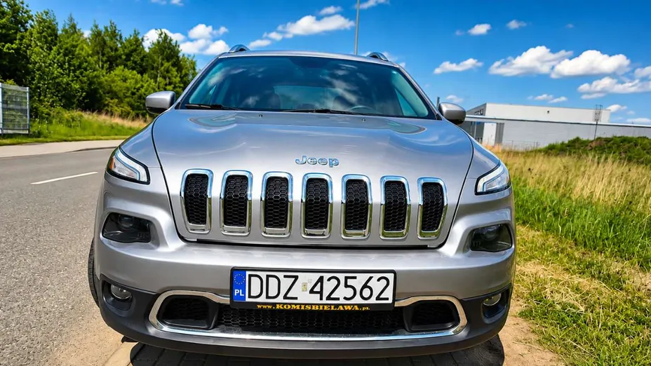 JEEP Cherokee -