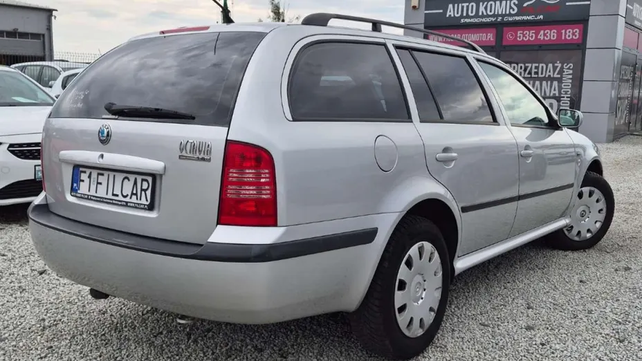 SKODA Octavia -