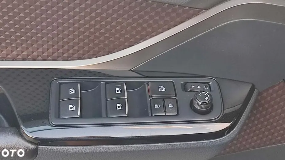 TOYOTA C-HR -