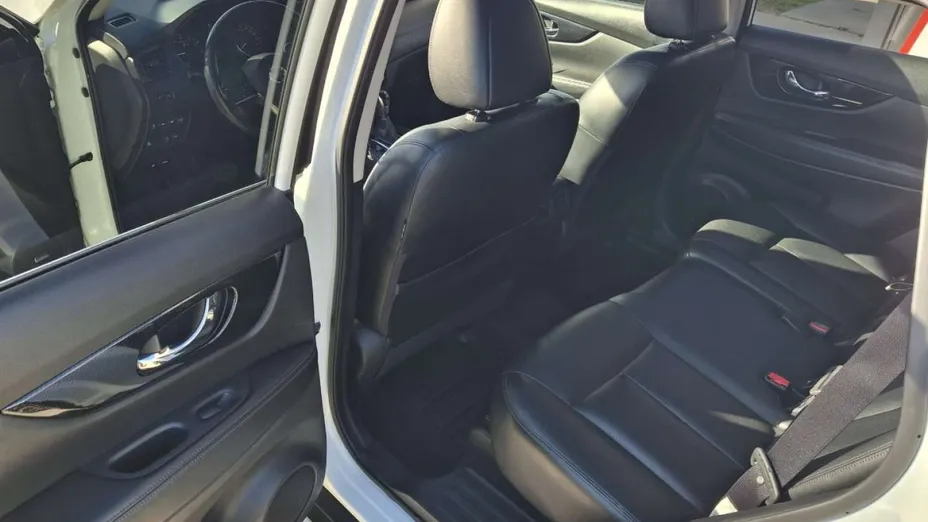 NISSAN X-Trail -