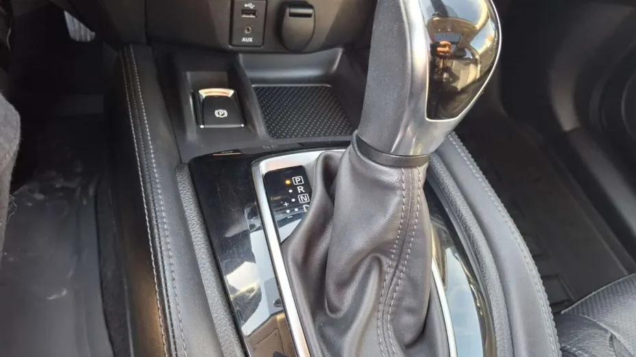NISSAN X-Trail -