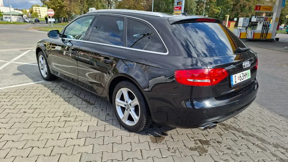 AUDI A4 -