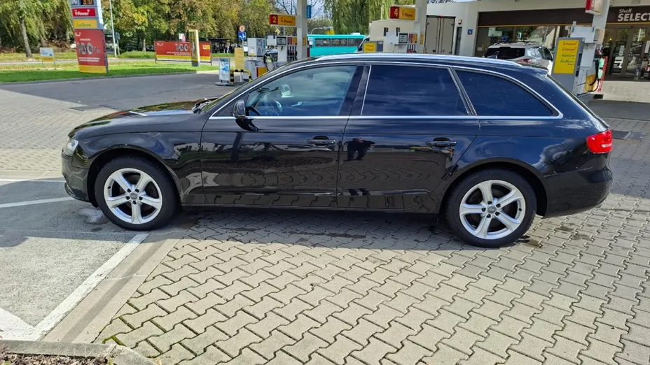 AUDI A4 -