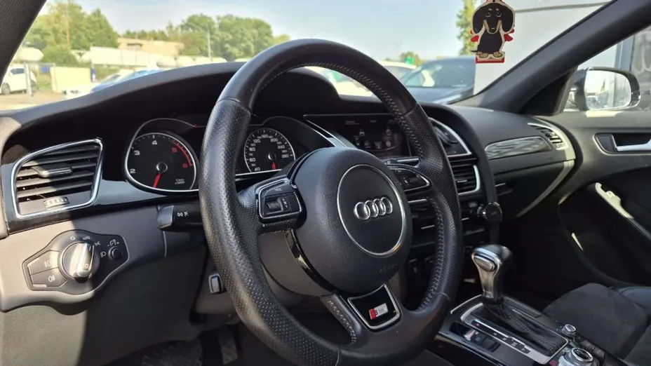 AUDI A4 Avant -