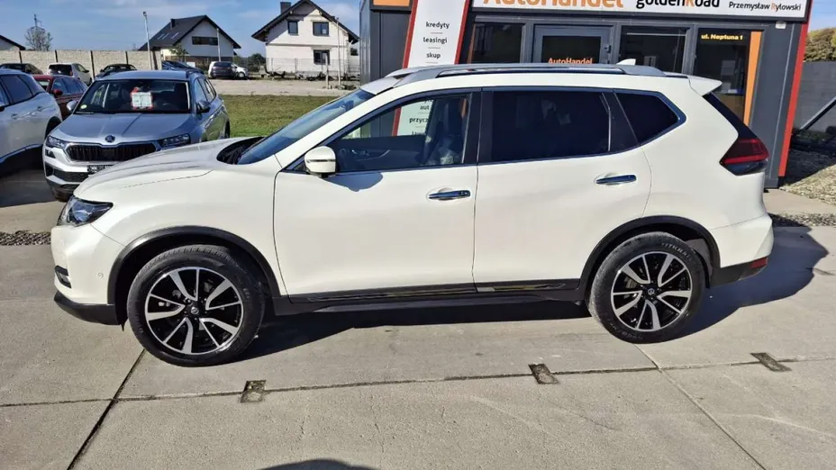 NISSAN X-Trail -