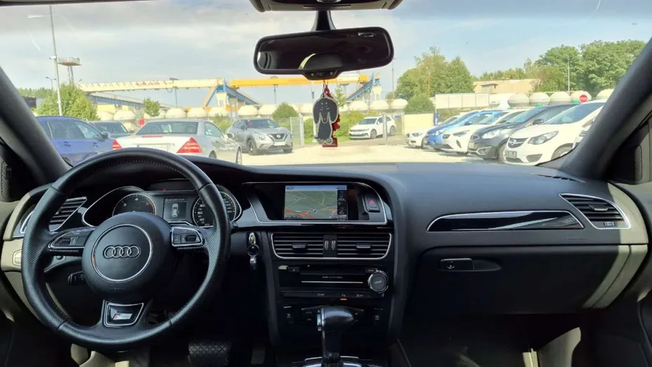 AUDI A4 Avant -