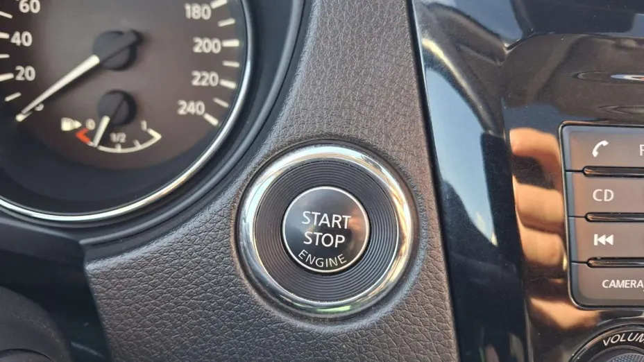 NISSAN X-Trail -