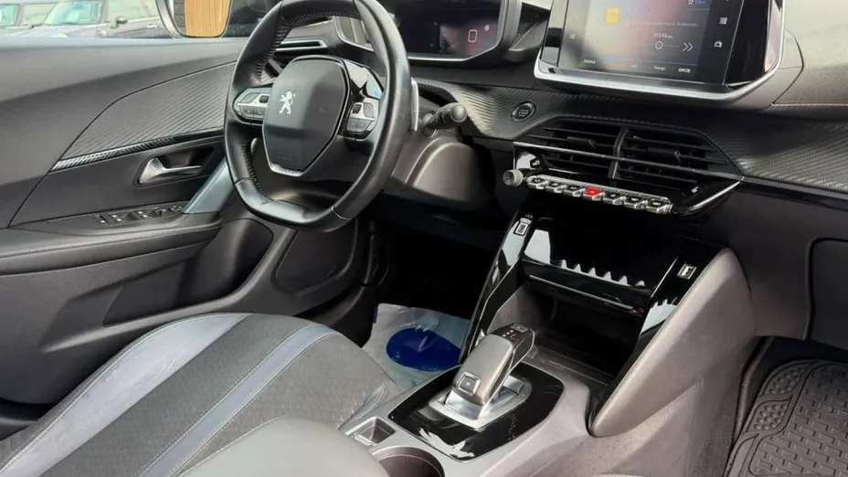PEUGEOT 2008 -