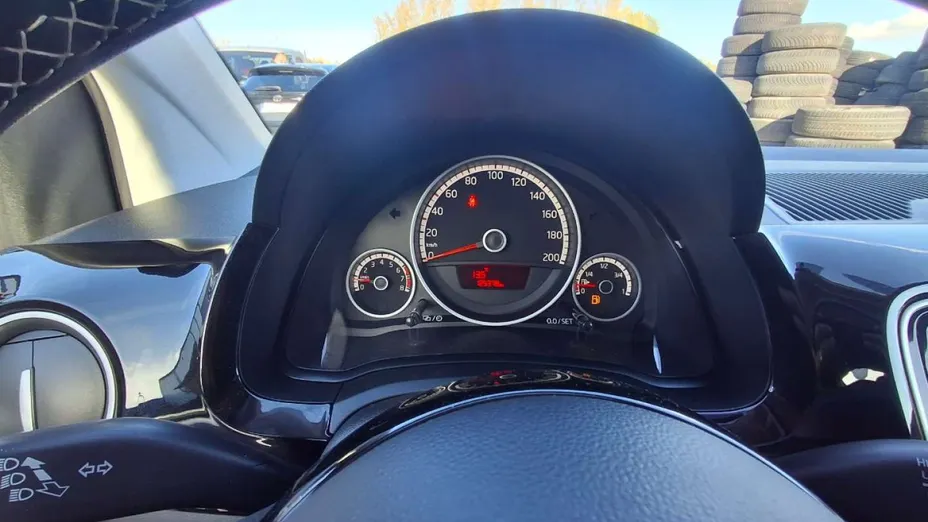 VOLKSWAGEN up! -