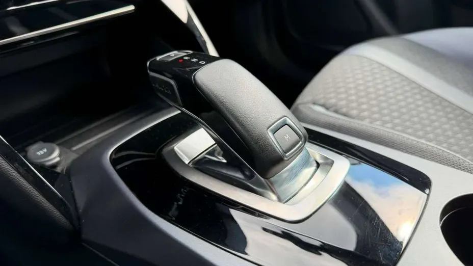 PEUGEOT 2008 -