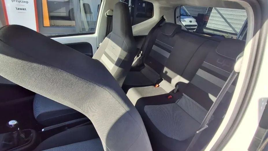 VOLKSWAGEN up! -