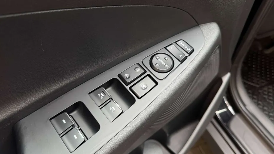 HYUNDAI Tucson -