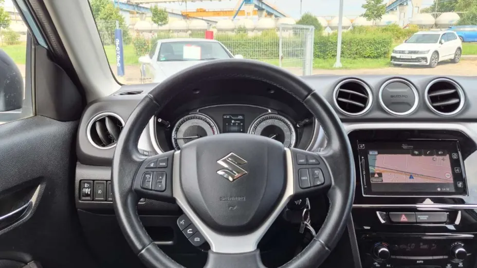 SUZUKI Vitara -
