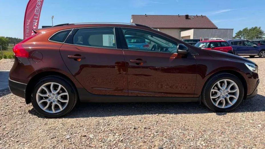 VOLVO V40 Cross Country -