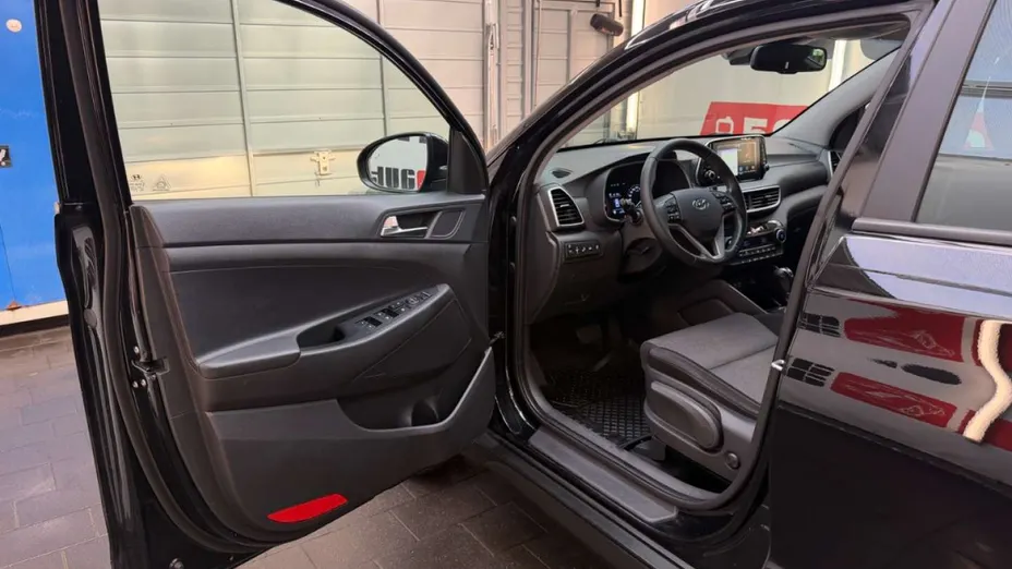 HYUNDAI Tucson -