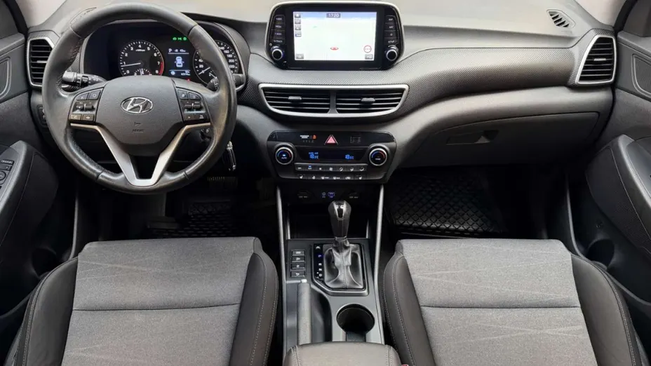 HYUNDAI Tucson -