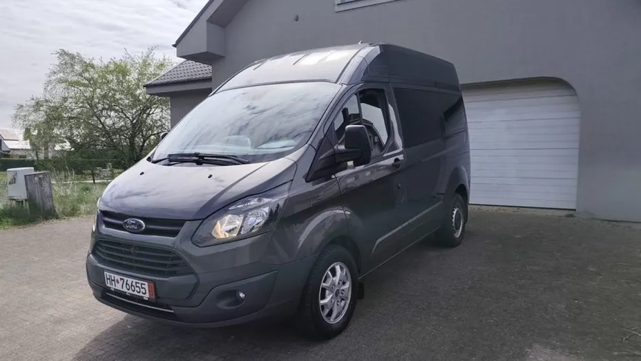 FORD Tourneo Custom -