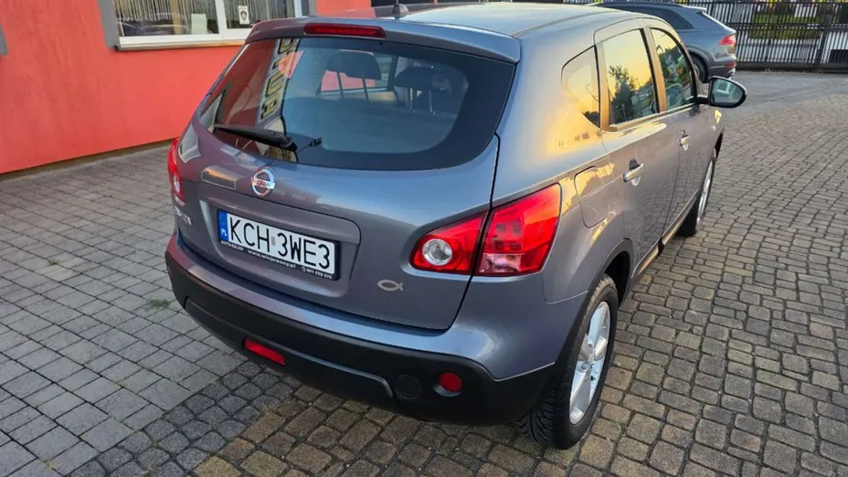 NISSAN Qashqai -