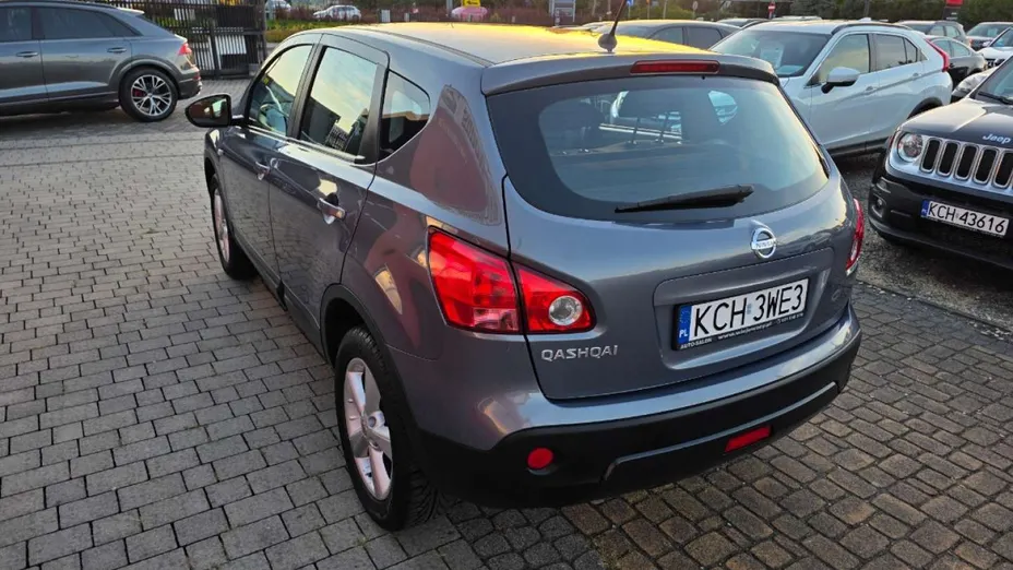NISSAN Qashqai -