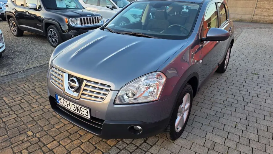 NISSAN Qashqai -