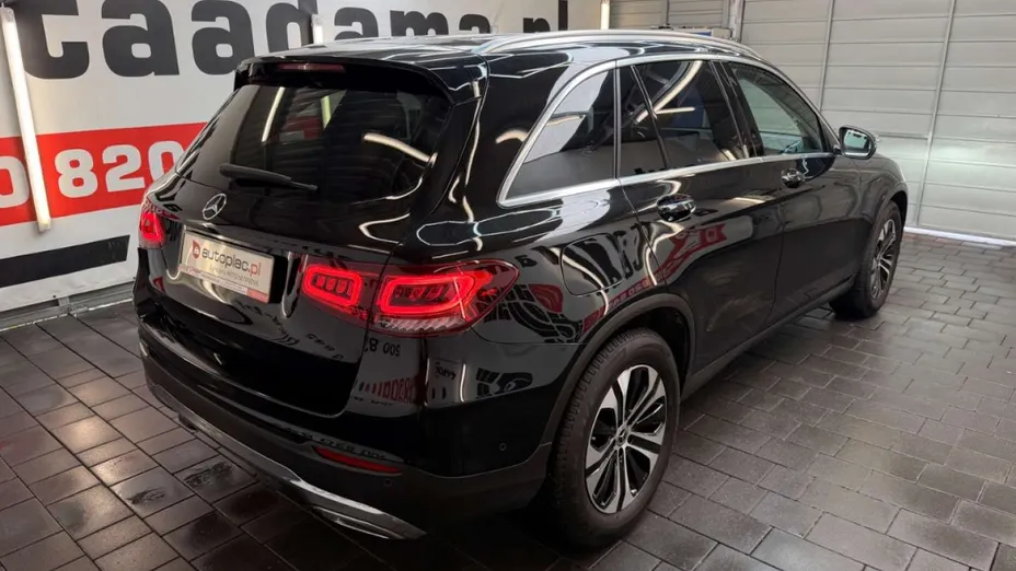 MERCEDES-BENZ GLC -