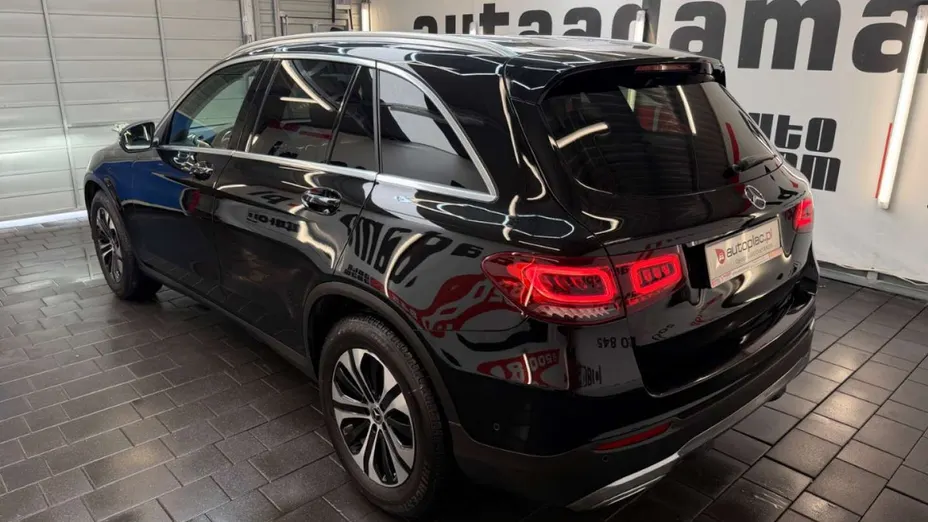MERCEDES-BENZ GLC -