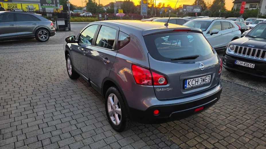 NISSAN Qashqai -