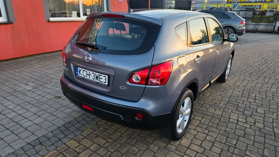 NISSAN Qashqai -
