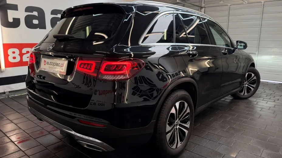 MERCEDES-BENZ GLC -