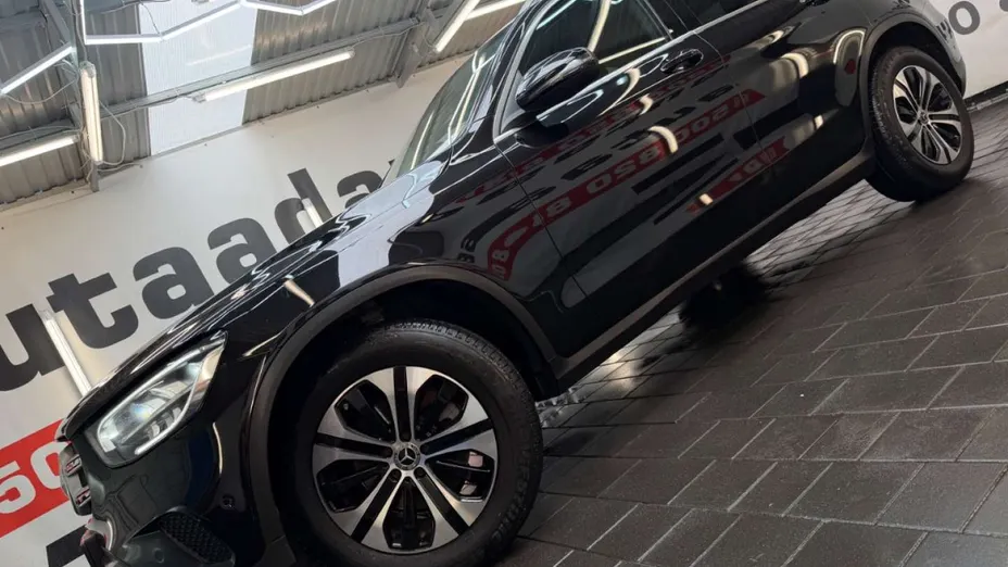 MERCEDES-BENZ GLC -