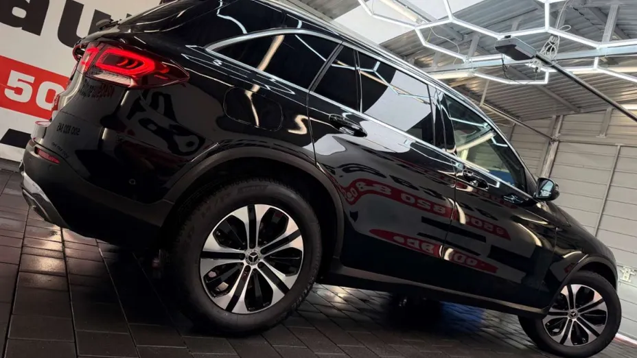 MERCEDES-BENZ GLC -