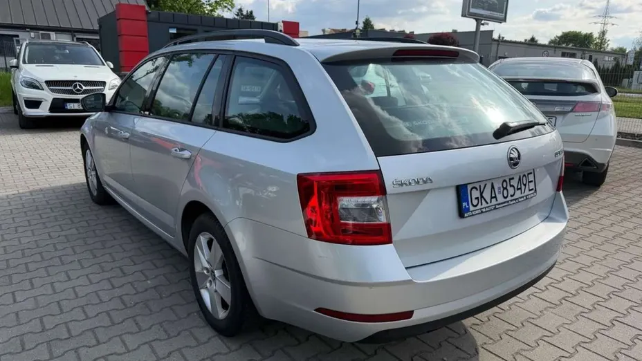 SKODA Octavia -