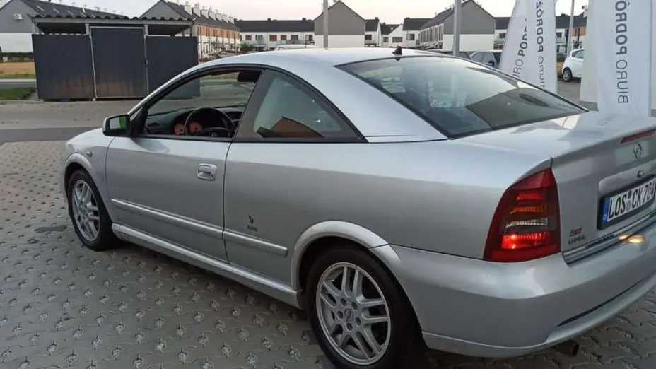 OPEL Astra -