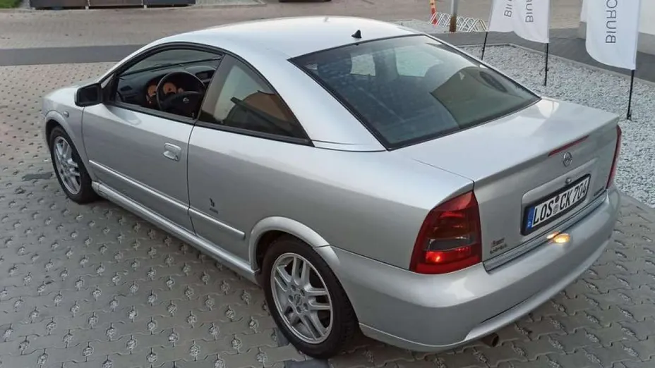 OPEL Astra -