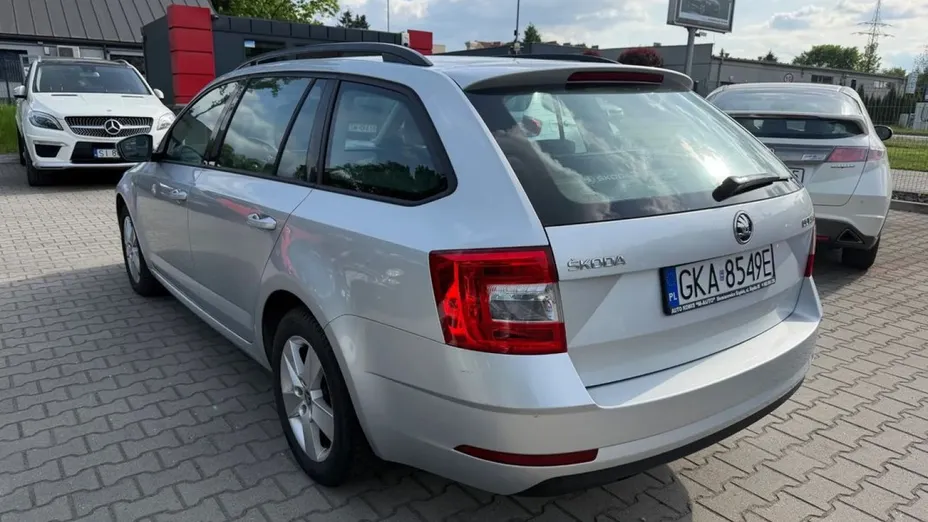 SKODA Octavia -