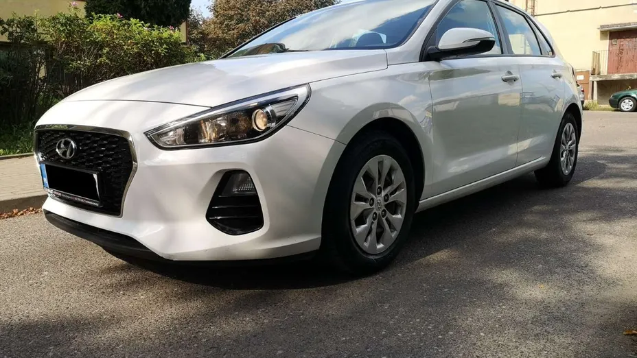 HYUNDAI i30 -
