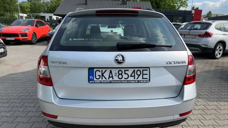 SKODA Octavia -