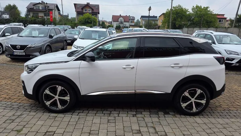 PEUGEOT 3008 -