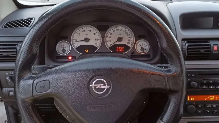 OPEL Astra -