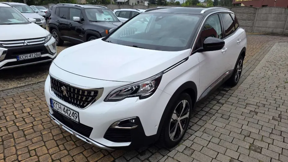 PEUGEOT 3008 -