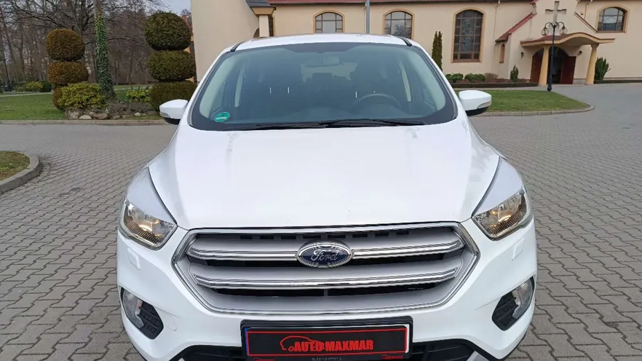 FORD Kuga -
