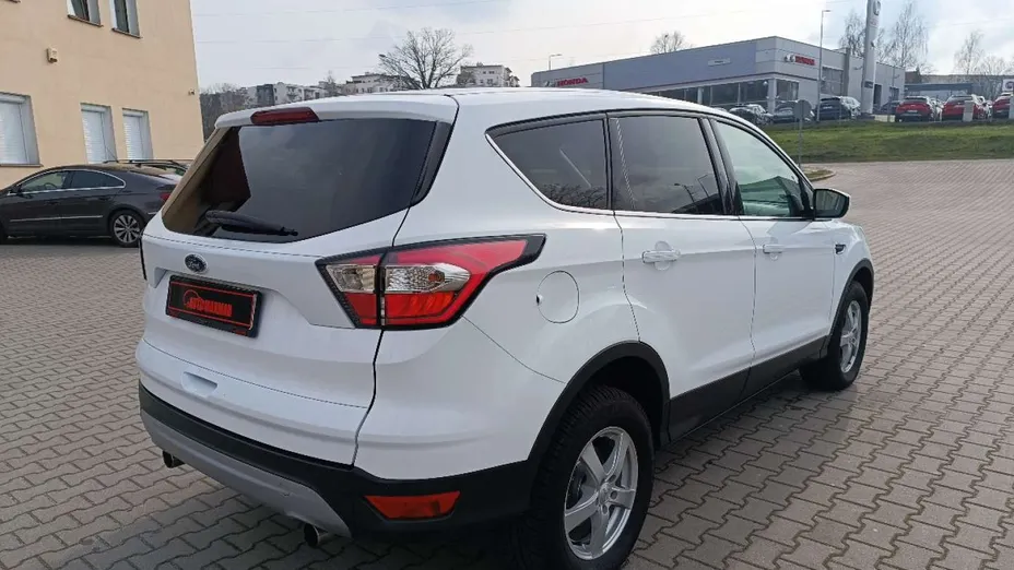 FORD Kuga -